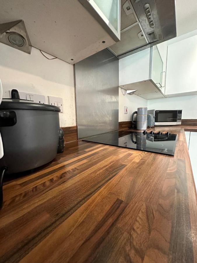 New Build 2 Bedroom With 2 Bath In London Exterior photo
