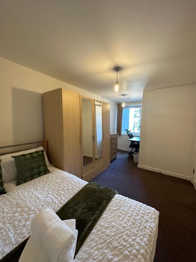 New Build 2 Bedroom With 2 Bath In London Exterior photo