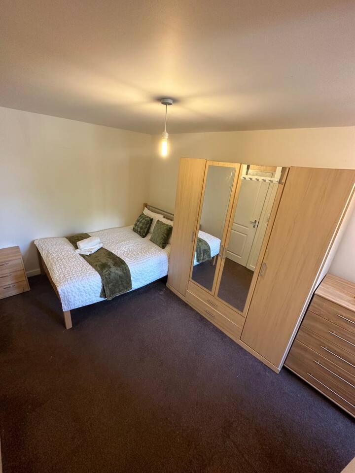New Build 2 Bedroom With 2 Bath In London Exterior photo