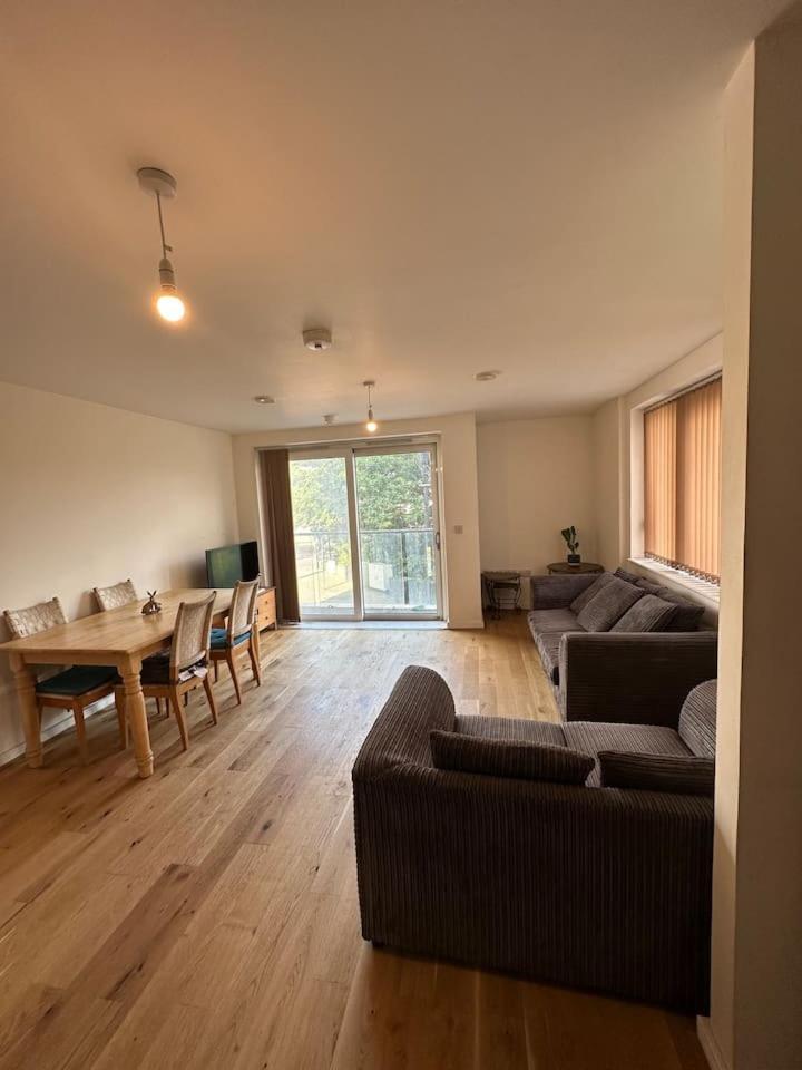 New Build 2 Bedroom With 2 Bath In London Exterior photo