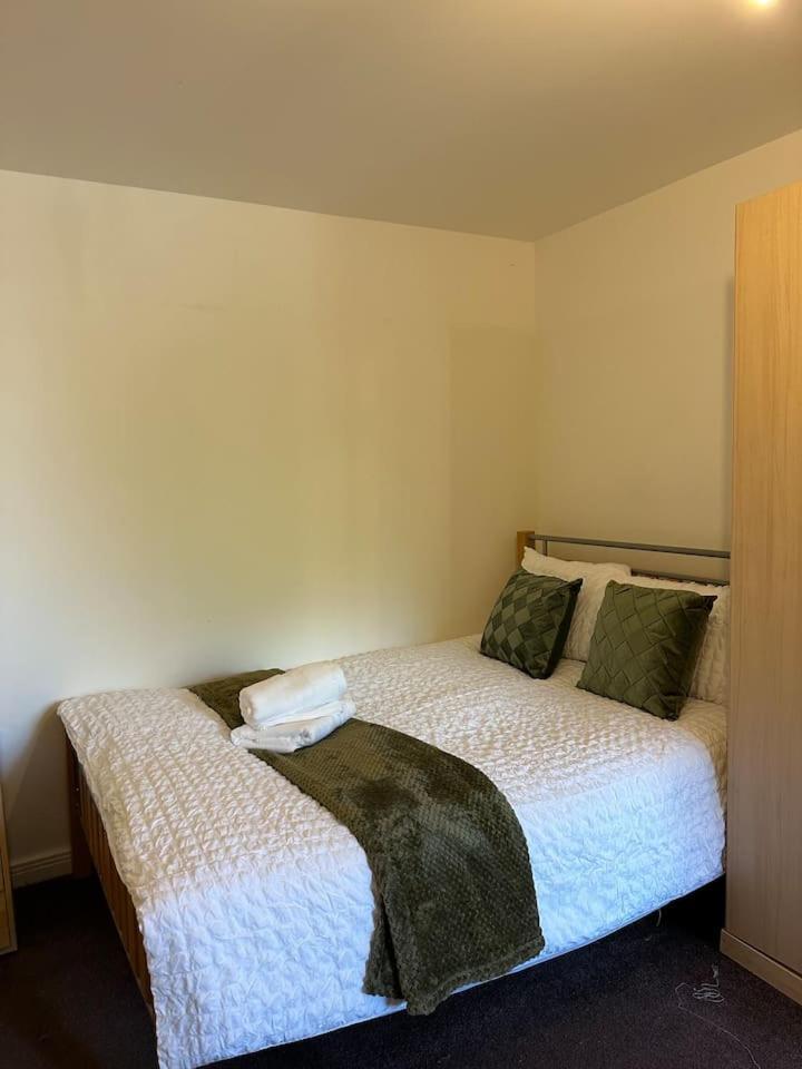 New Build 2 Bedroom With 2 Bath In London Exterior photo