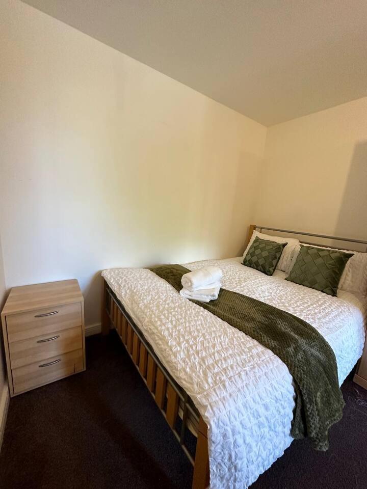 New Build 2 Bedroom With 2 Bath In London Exterior photo